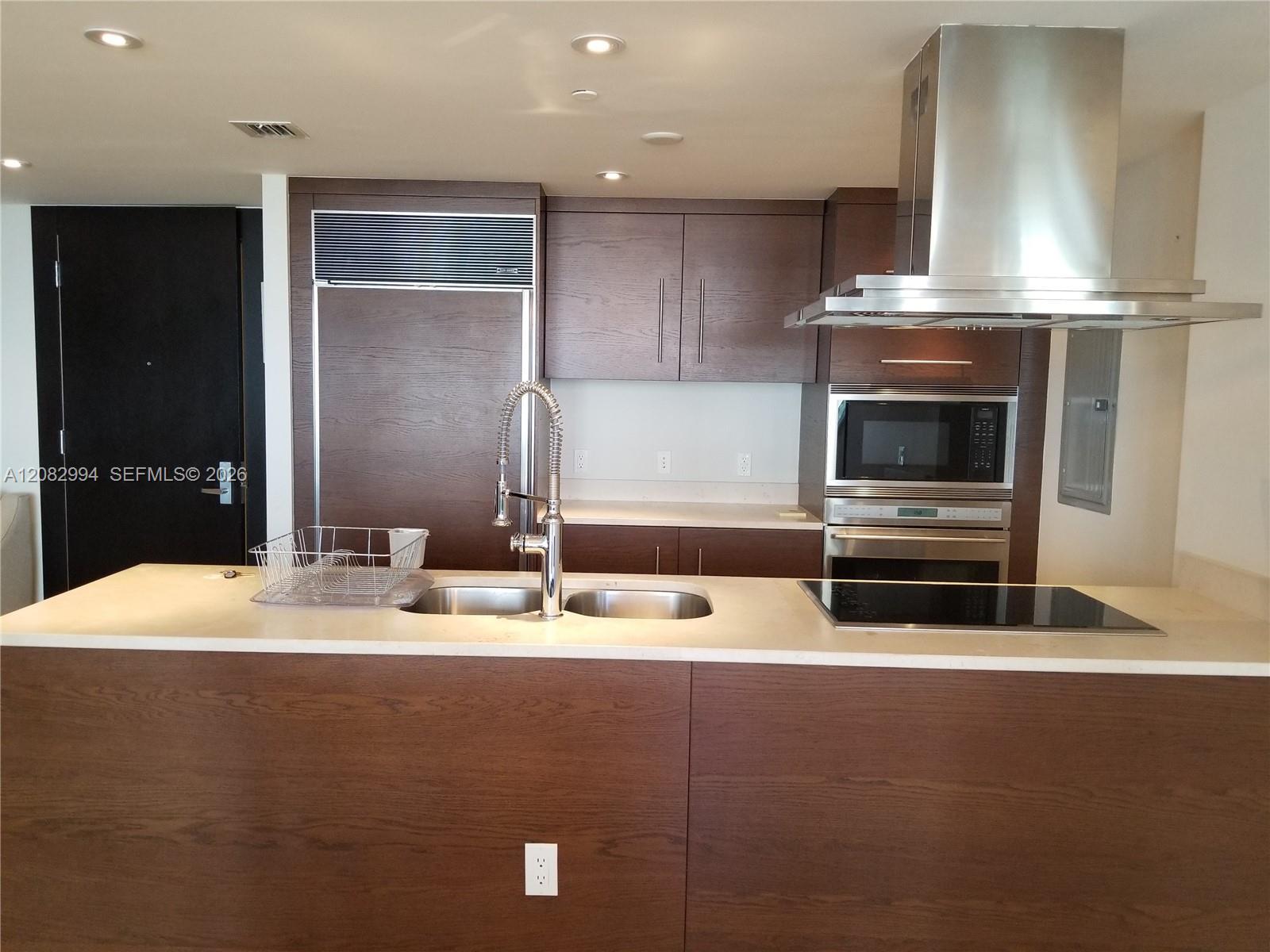 495 Brickell Ave, Miami FL 33131 photo 5
