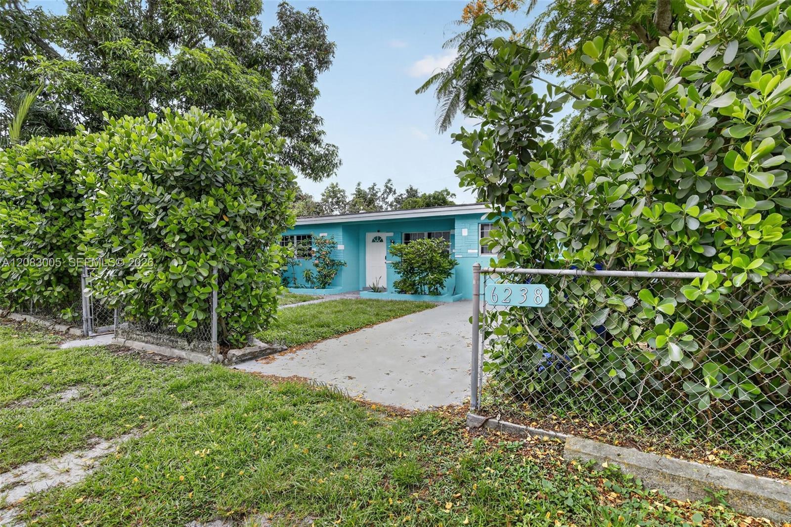 6238 Hayes St # 1, Hollywood FL 33024 photo 2