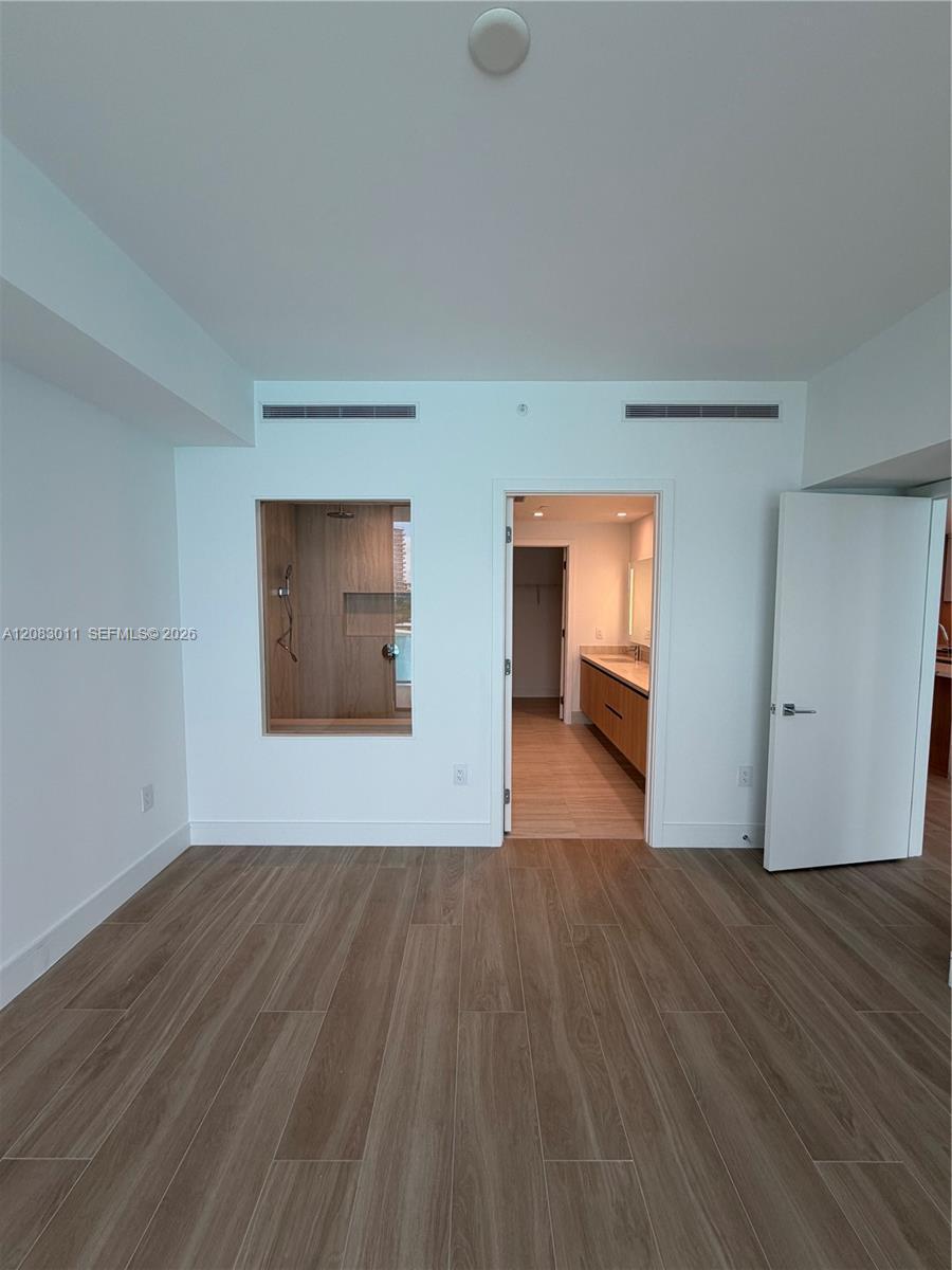 2411 Laguna Cir # 307, North Miami FL 33181 photo 5