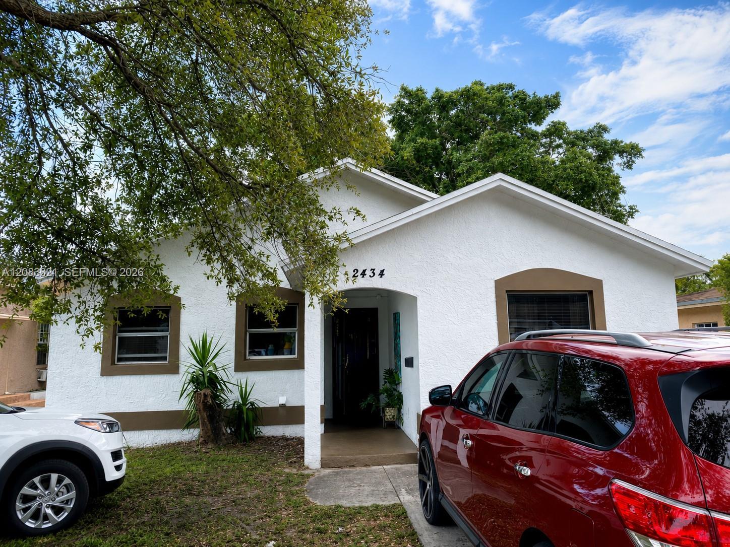 2434 Adams St, Hollywood FL 33020 photo 2