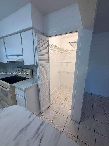 8835 SW 27th St, Miami FL 33165 photo 2