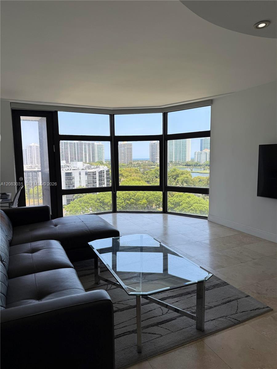 3375 N Country Club Dr # 1004, Aventura FL 33180
