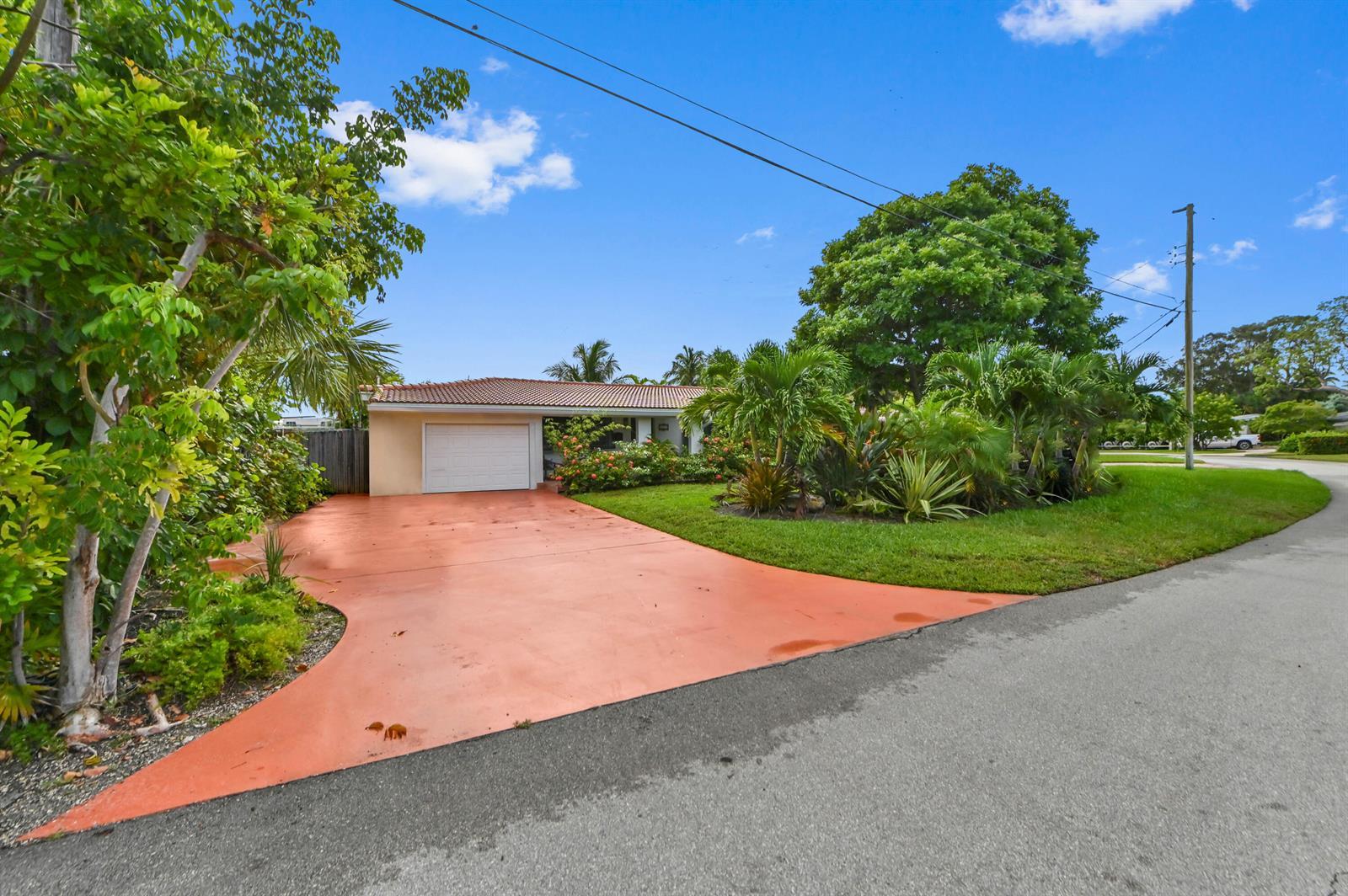 1513 NE 28th Drive, Wilton Manors FL 33334 photo 2