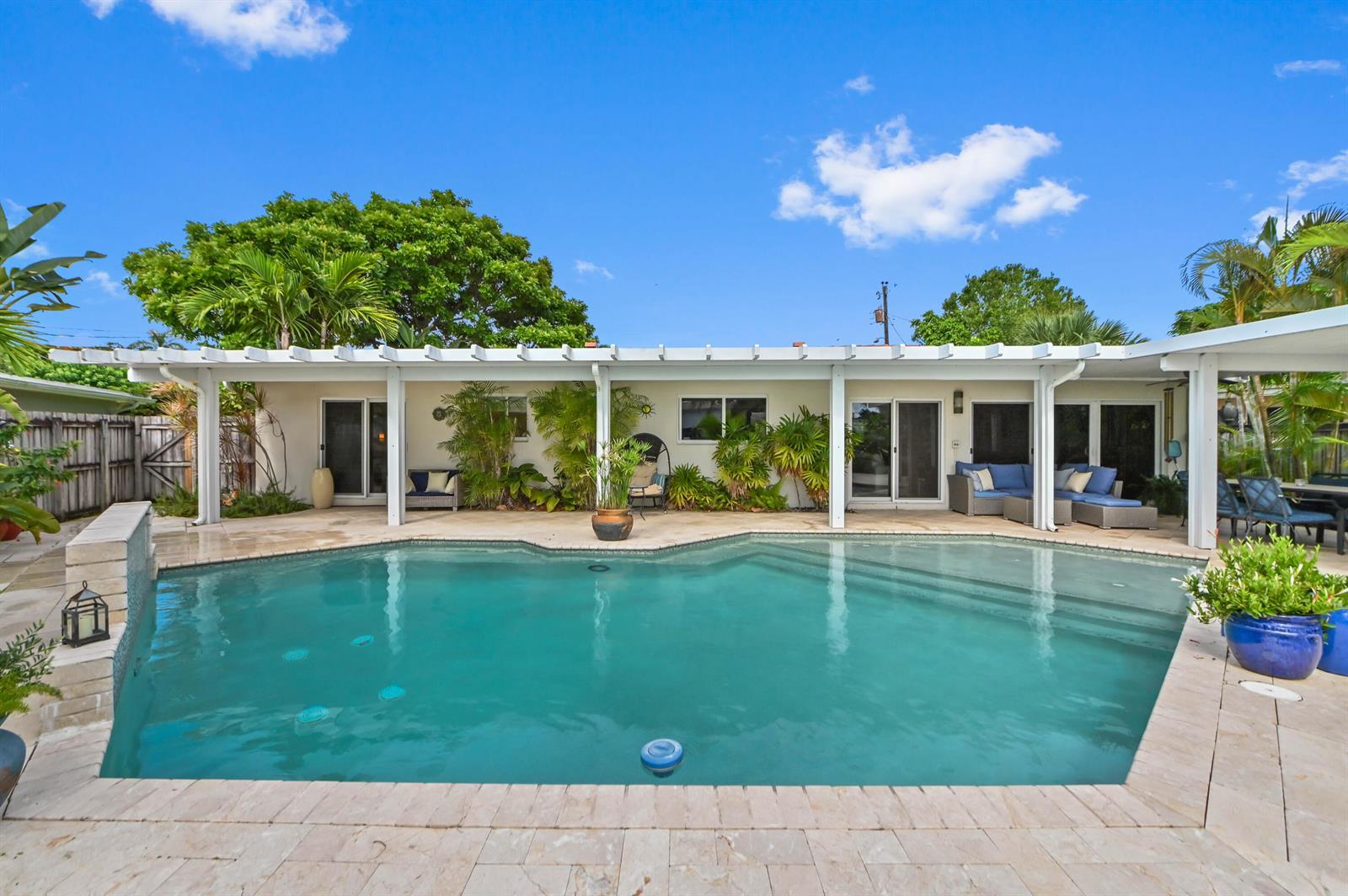 1513 NE 28th Drive, Wilton Manors FL 33334 photo 4