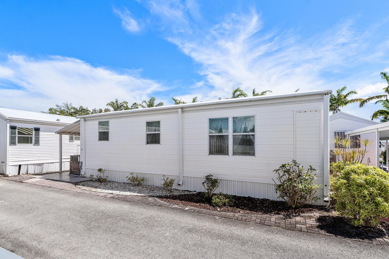 13 Hibiscus Drive # H, Briny Breezes FL 33435 photo 2