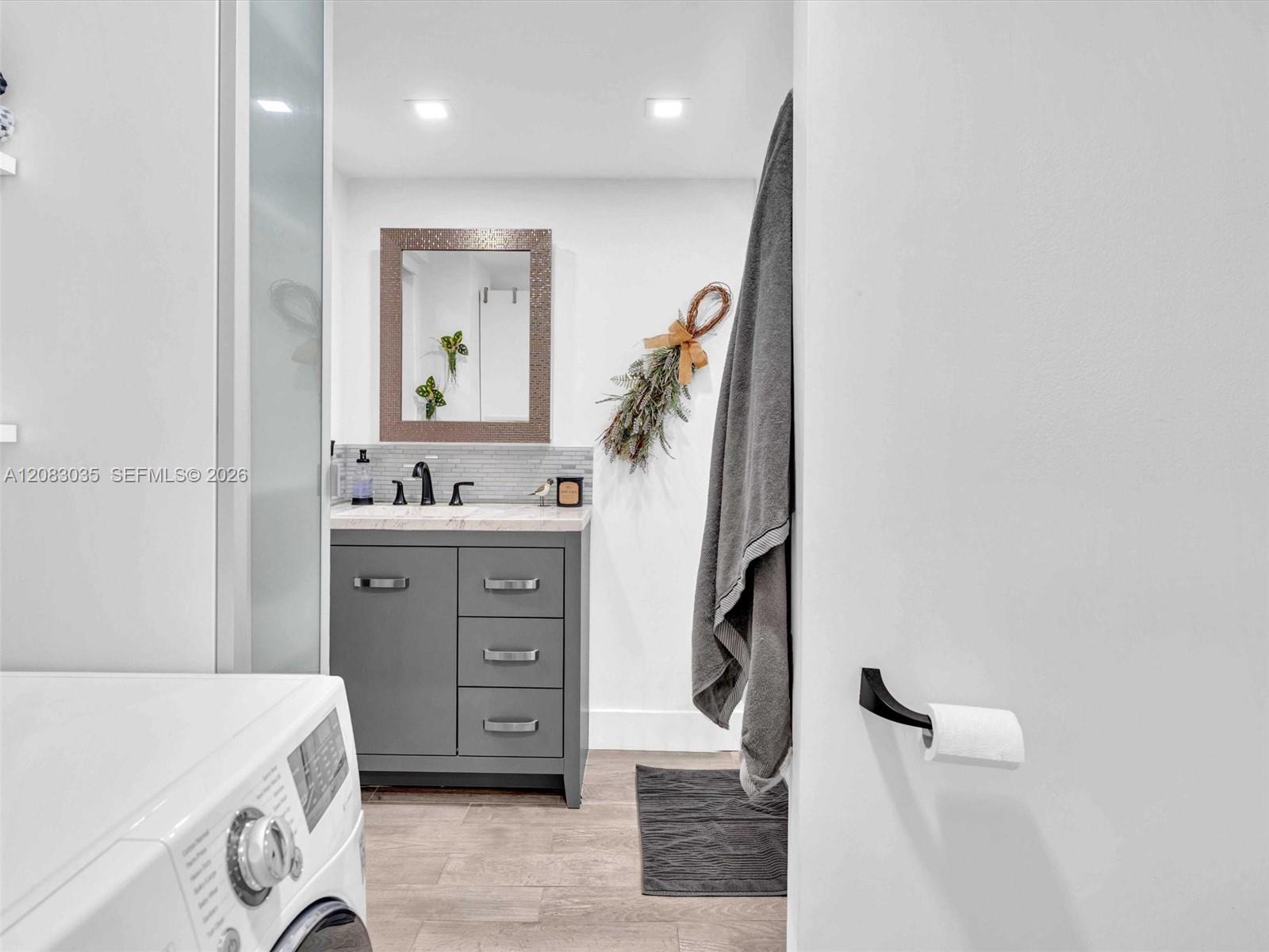 1700 NE 191st St # 102, Miami FL 33179 photo 3