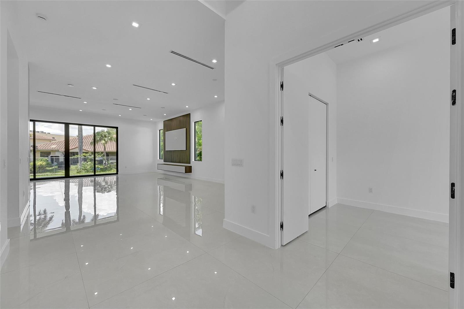 656 NW 21st Street, Fort Lauderdale FL 33311 photo 2