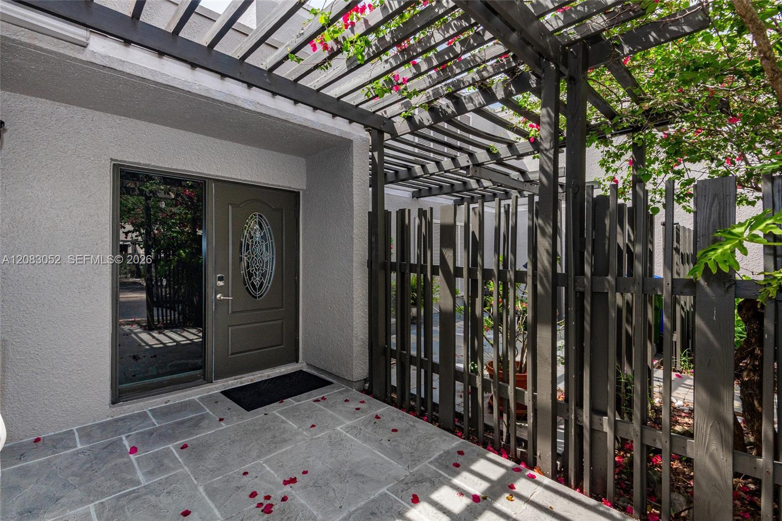 1504 NW 112th Ter, Pembroke Pines FL 33026 photo 2