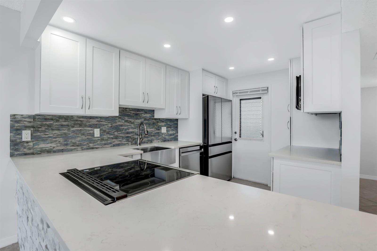 2651 S PALM AIRE Drive # 410, Pompano Beach FL 33069 photo 4