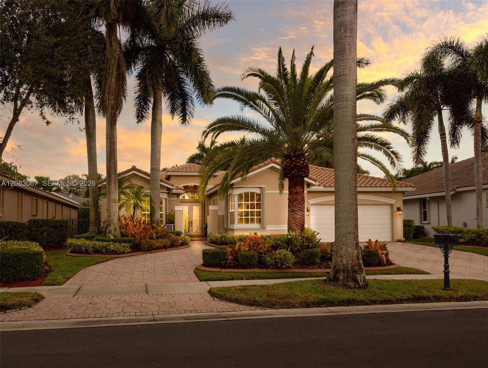 2552 Jardin Ln, Weston FL 33327