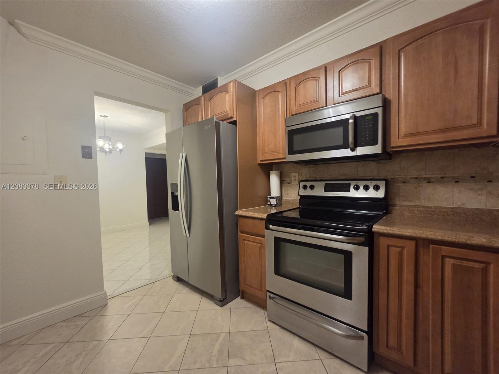 7300 NW 17th St # 319, Plantation FL 33313 photo 4