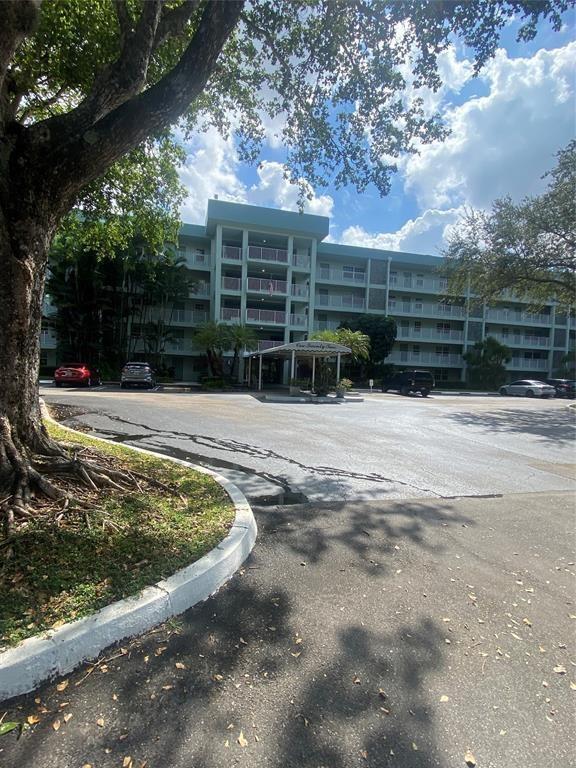 802 Cypress Grove Lane # 408, Pompano Beach FL 33069 photo 2