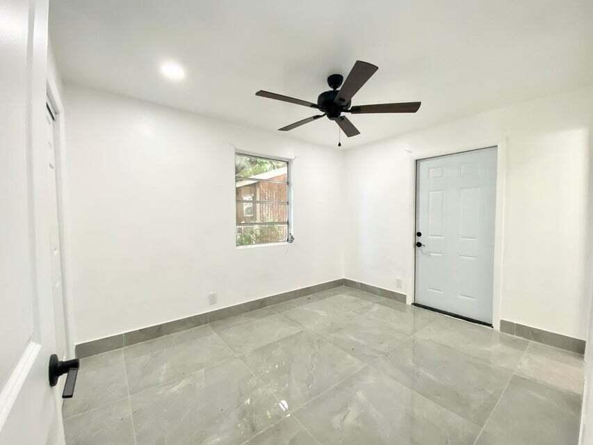 660 NE 34th Court # 3, Oakland Park FL 33334 photo 5