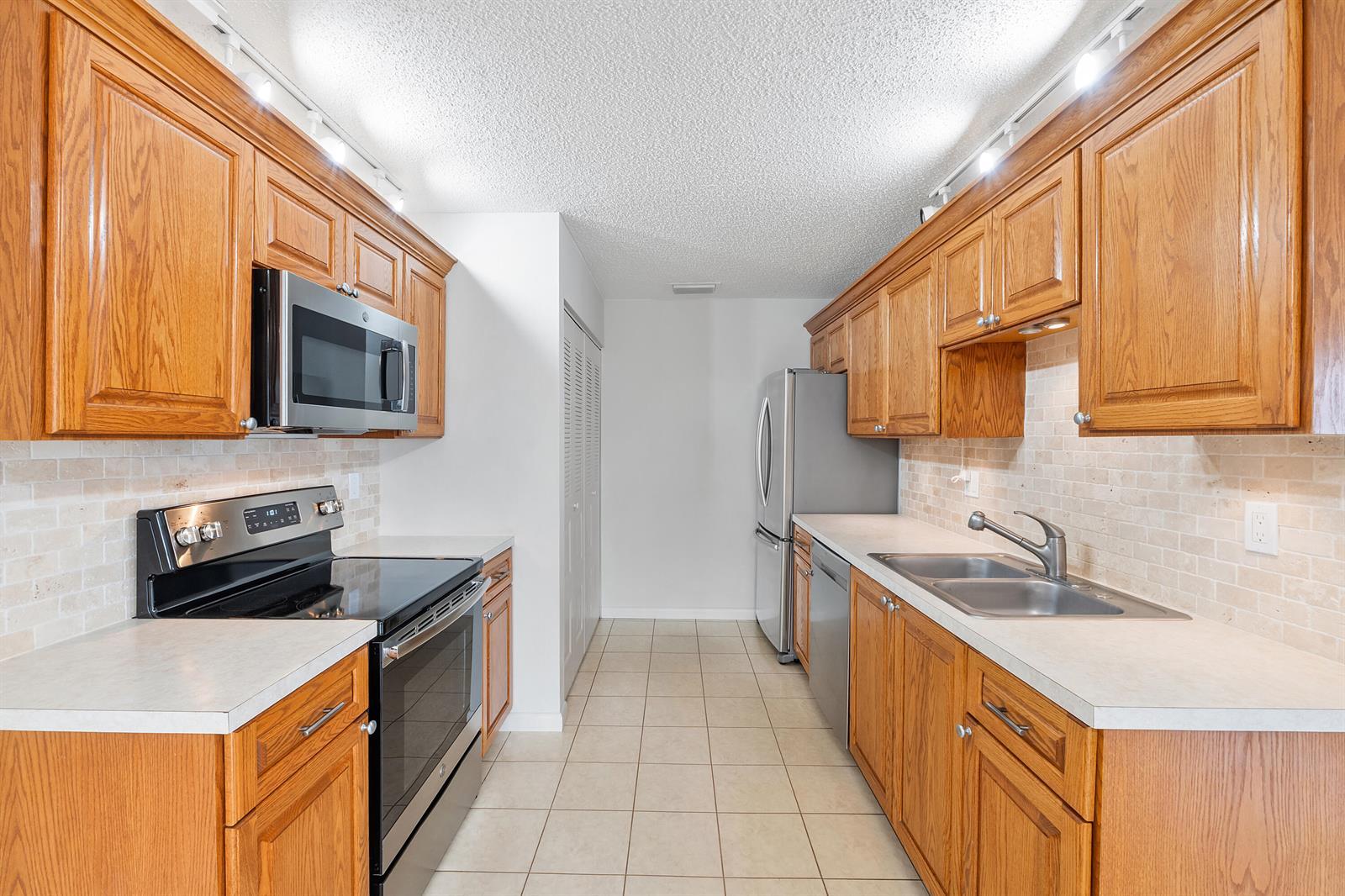 3449 Rossi Court, West Palm Beach FL 33417 photo 4