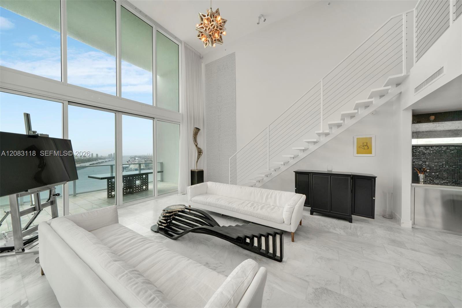 1040 Biscayne Blvd # 3304, Miami FL 33132 photo 2