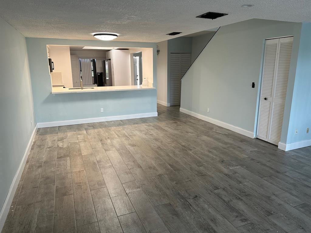 4617 NW 90TH Avenue, Sunrise FL 33351 photo 5