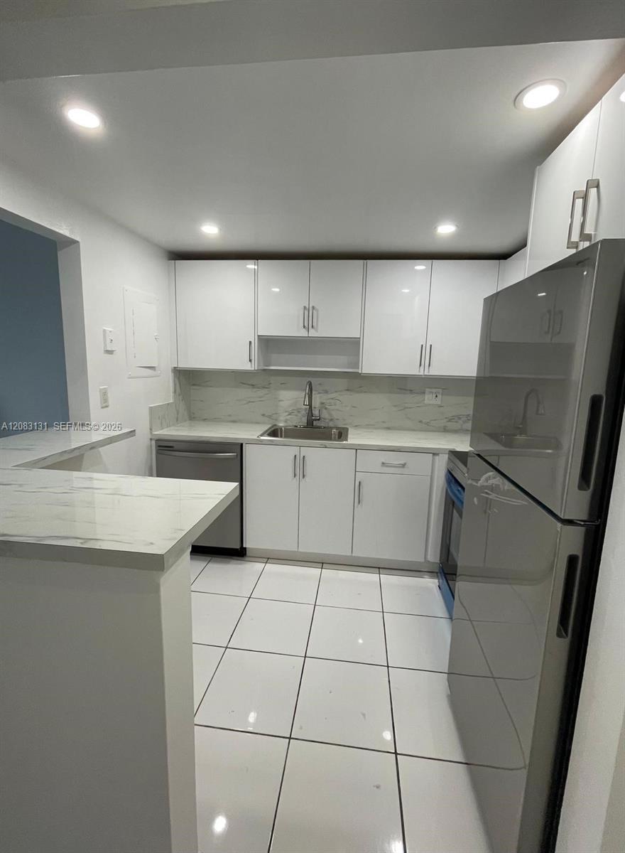 1465 NE 123rd St # 412, North Miami FL 33161 photo 2