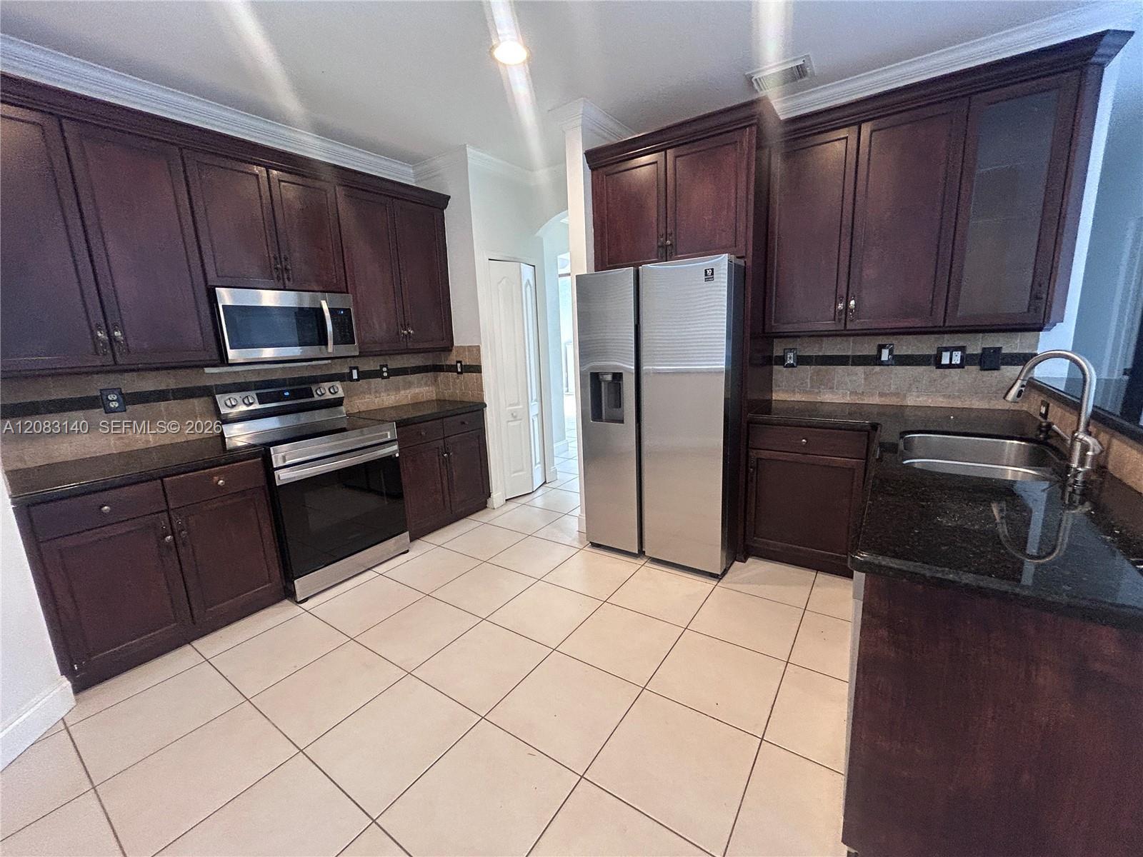 6528 SW 158th Pass, Miami FL 33193 photo 5