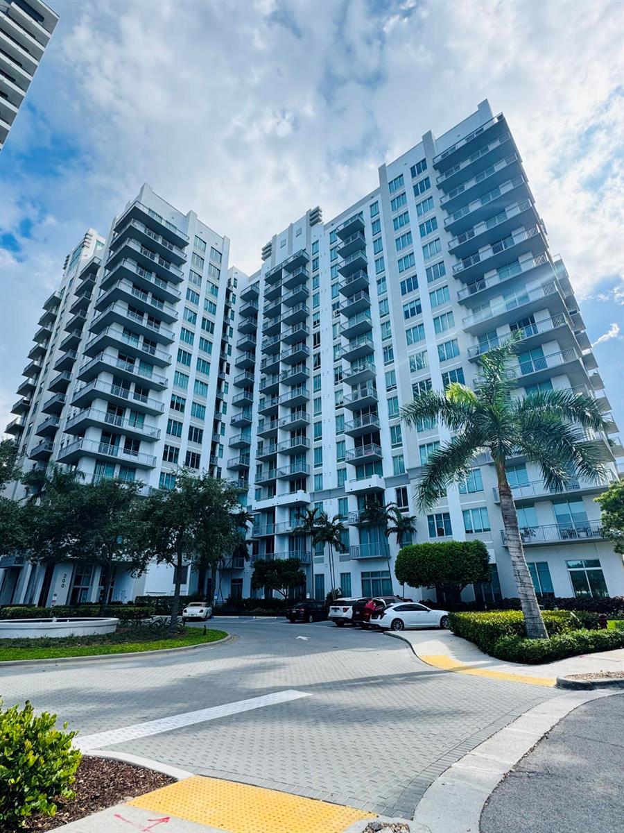 300 S AUSTRALIAN Avenue # 702, West Palm Beach FL 33401 photo 2