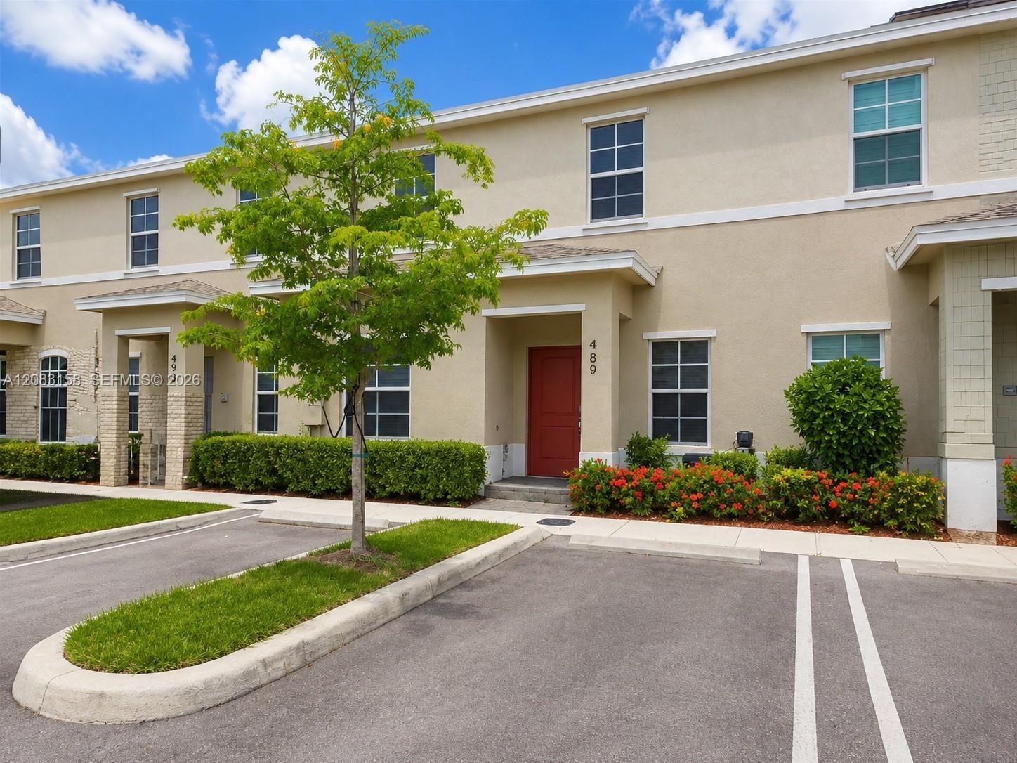 489 NE 4th St, Florida City FL 33034 photo 2