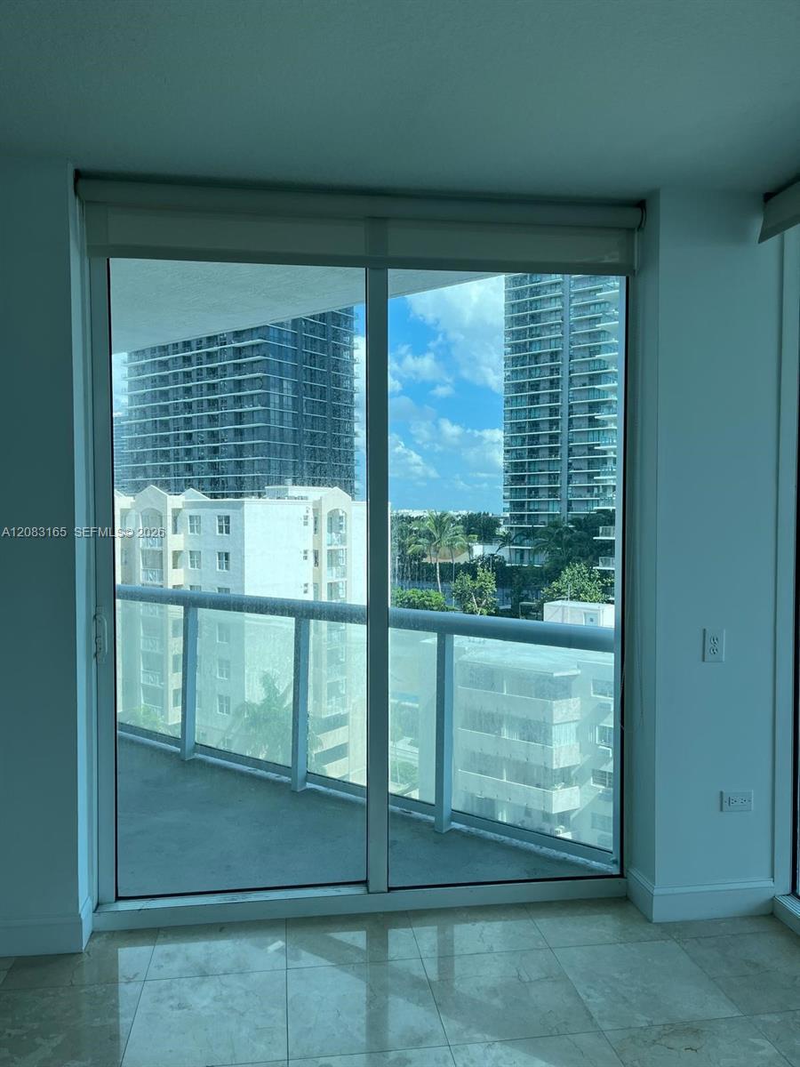 480 NE 30th St # 902, Miami FL 33137 photo 5