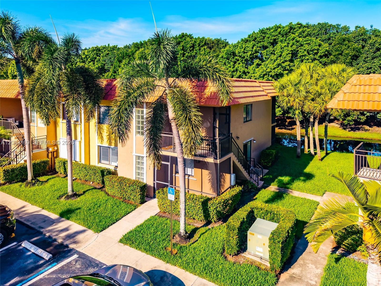 435 Lakeview Dr # 106, Weston FL 33326 photo 3