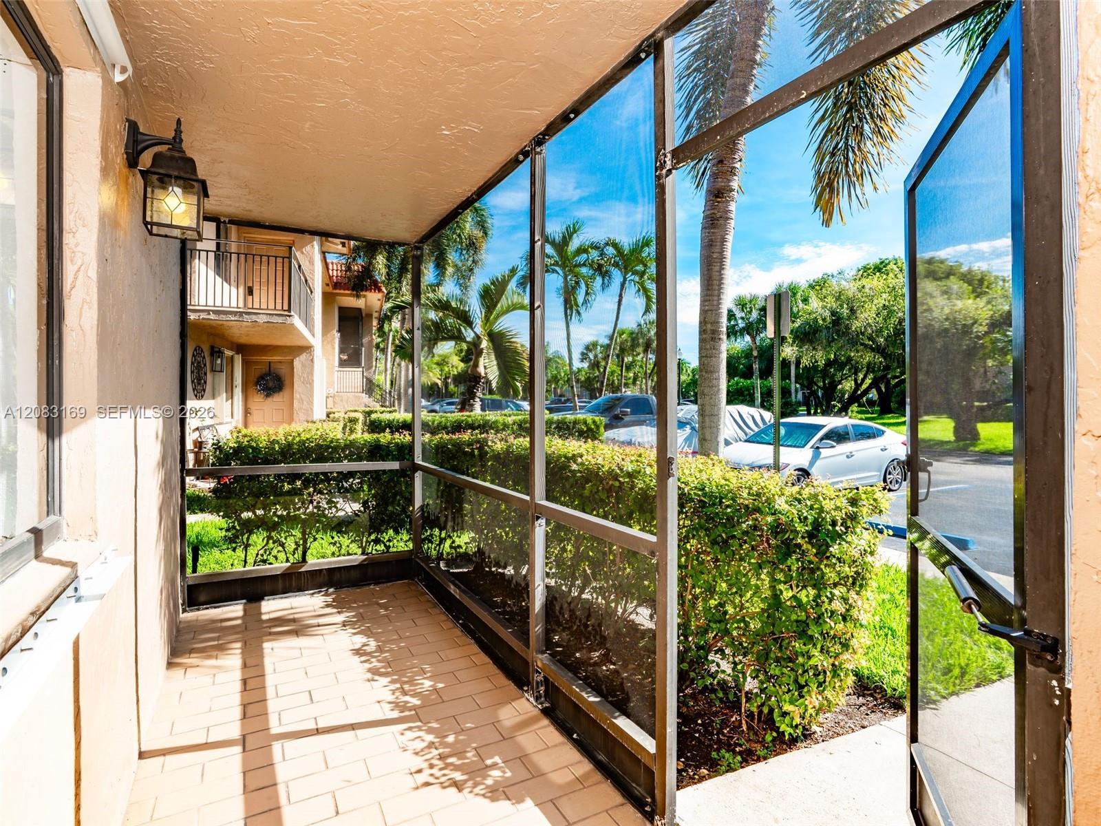 435 Lakeview Dr # 106, Weston FL 33326 photo 5