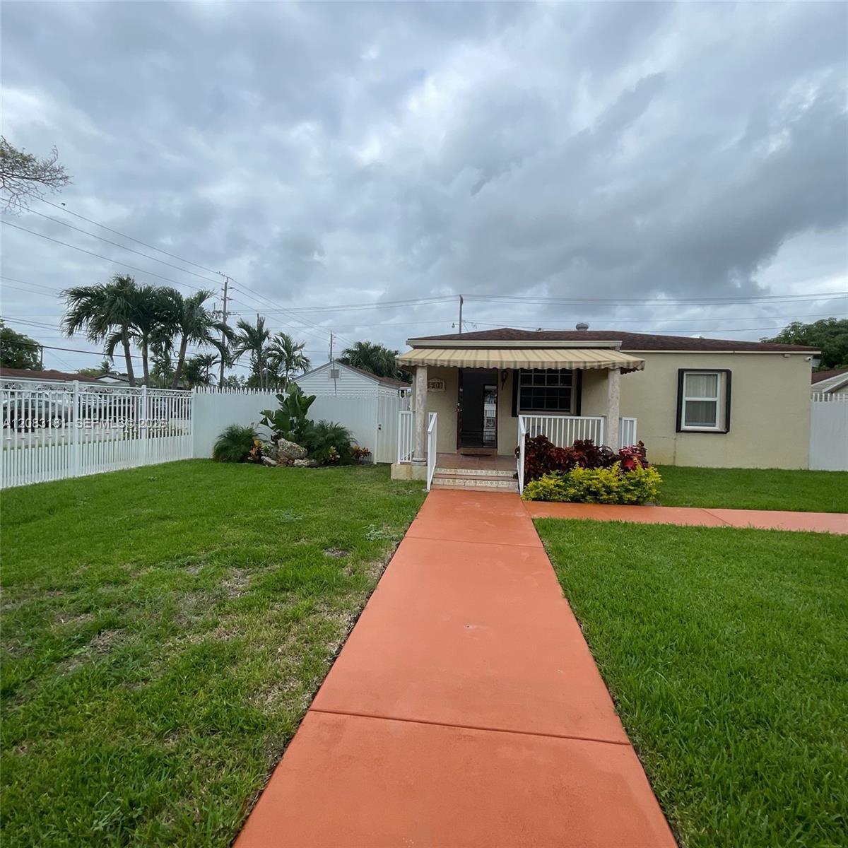501 SE 7th St # A, Hialeah FL 33010