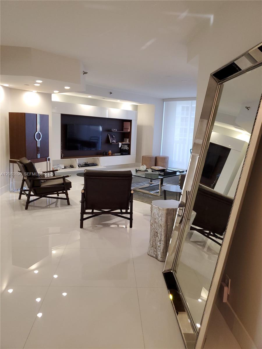 3000 Island Blvd # 2603, Aventura FL 33160 photo 2