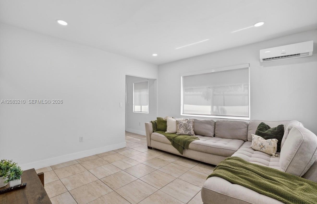 2422 NW 11th St # 1, Miami FL 33125 photo 3