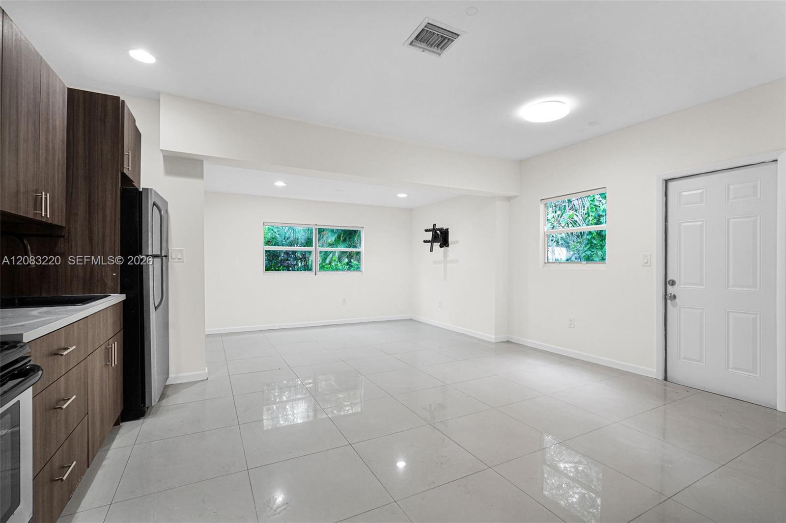 18 NW 45th St # A, Miami FL 33127 photo 2