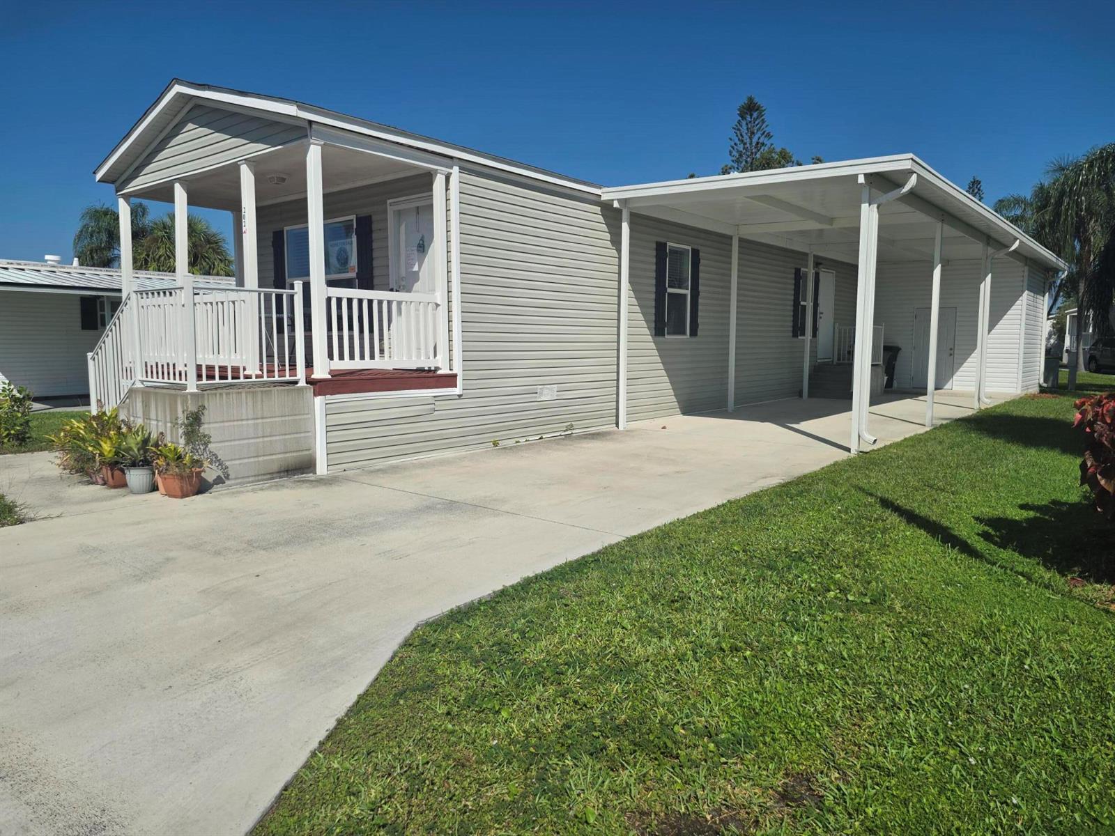 202 Flamingo Avenue, Fort Pierce FL 34982 photo 2