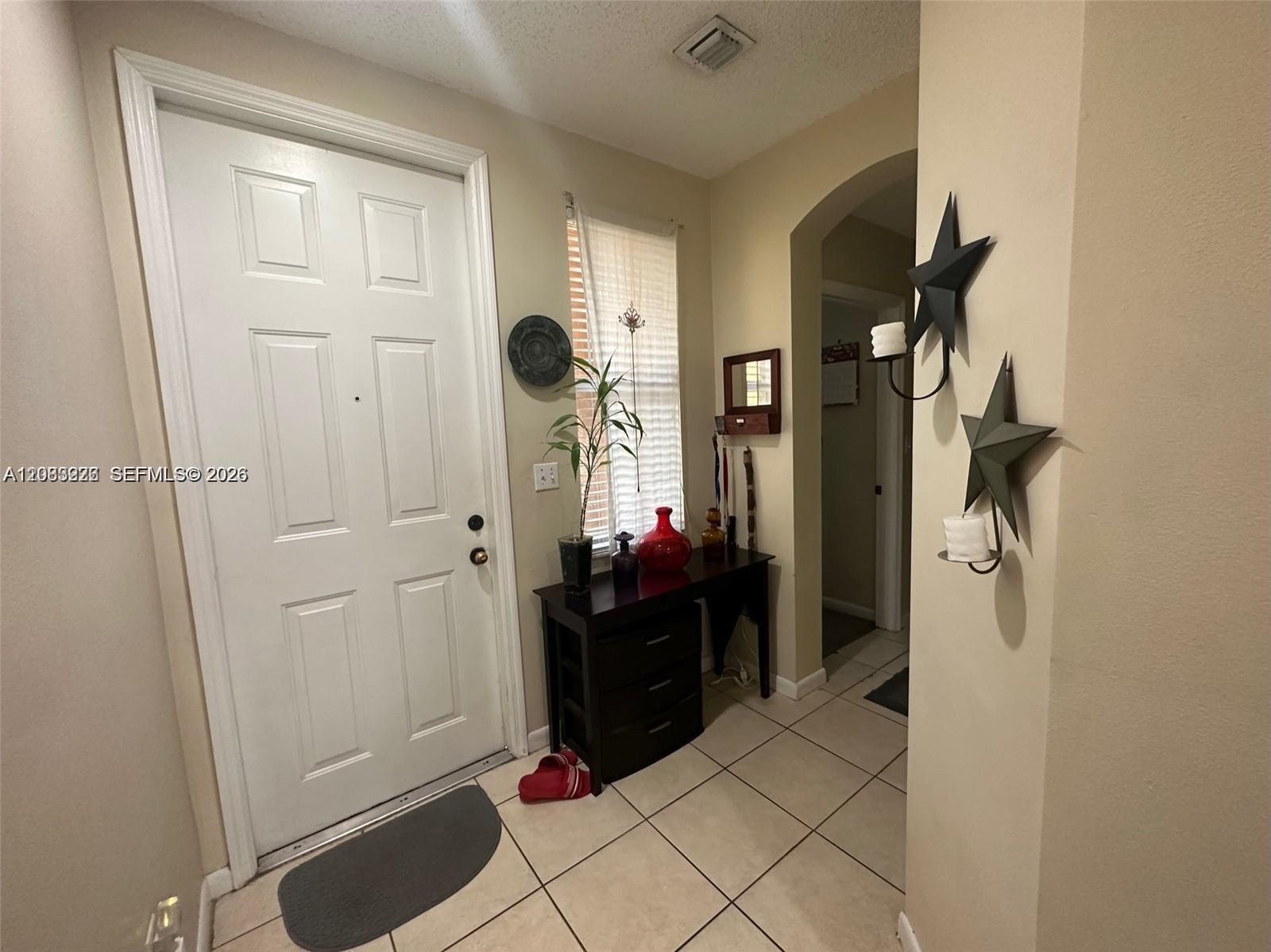 1040 NE 42nd Pl, Homestead FL 33033 photo 3