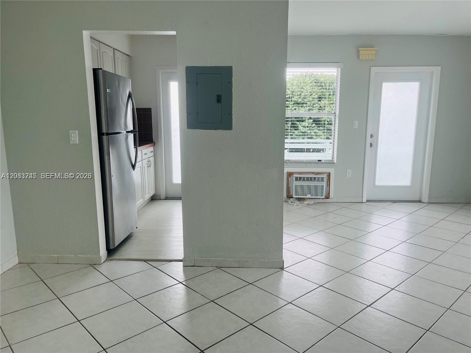 7725 CARLYLE AVE # 7, Miami Beach FL 33141 photo 3