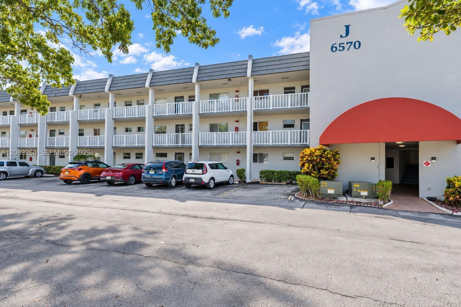 6570 Royal Palm Blvd # 302J, Margate FL 33063 photo 2