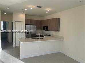 6453 NW 102nd Path # 301, Doral FL 33178 photo 2