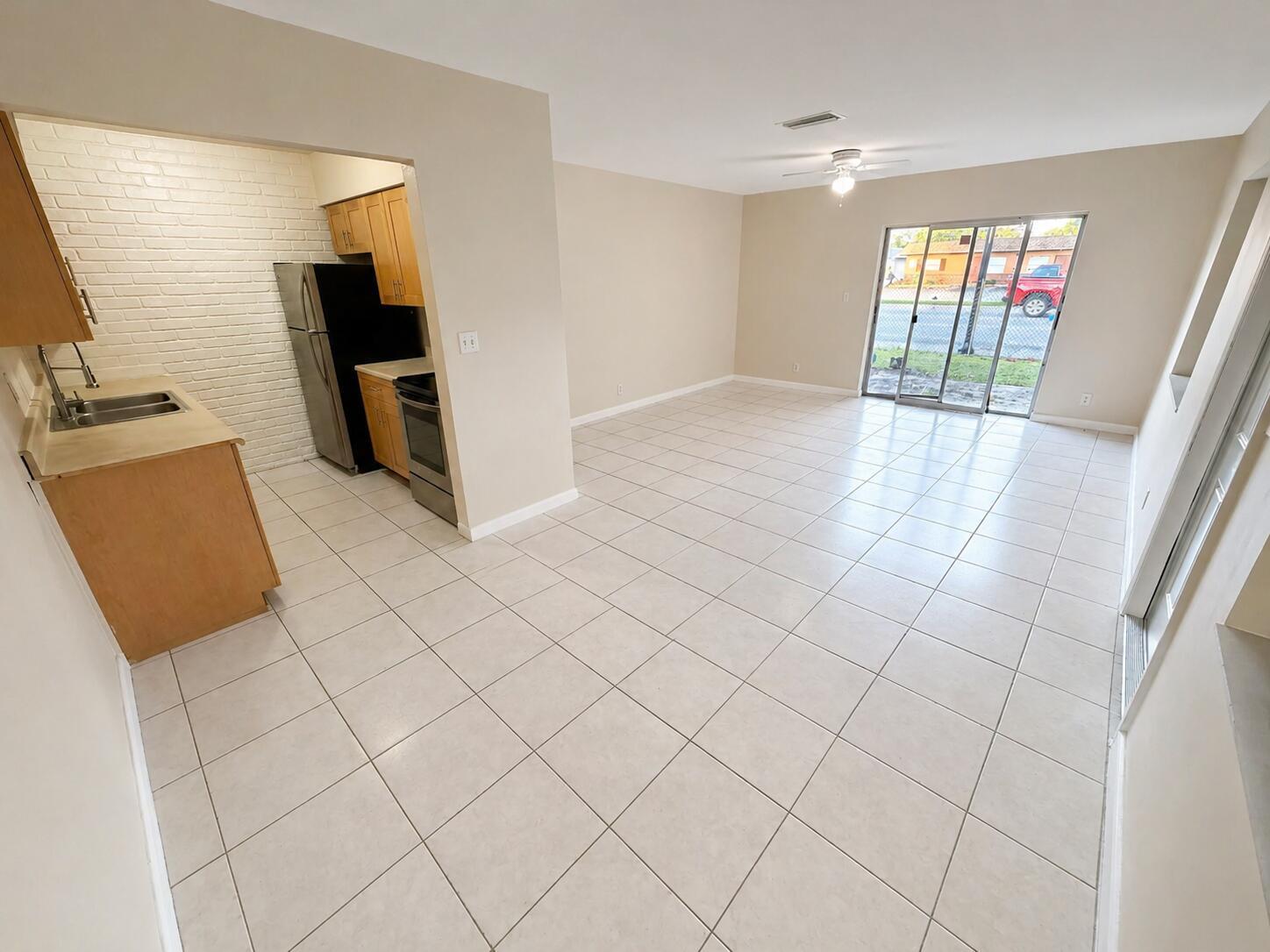 4151 NW 30th Terrace, Lauderdale Lakes FL 33309 photo 2