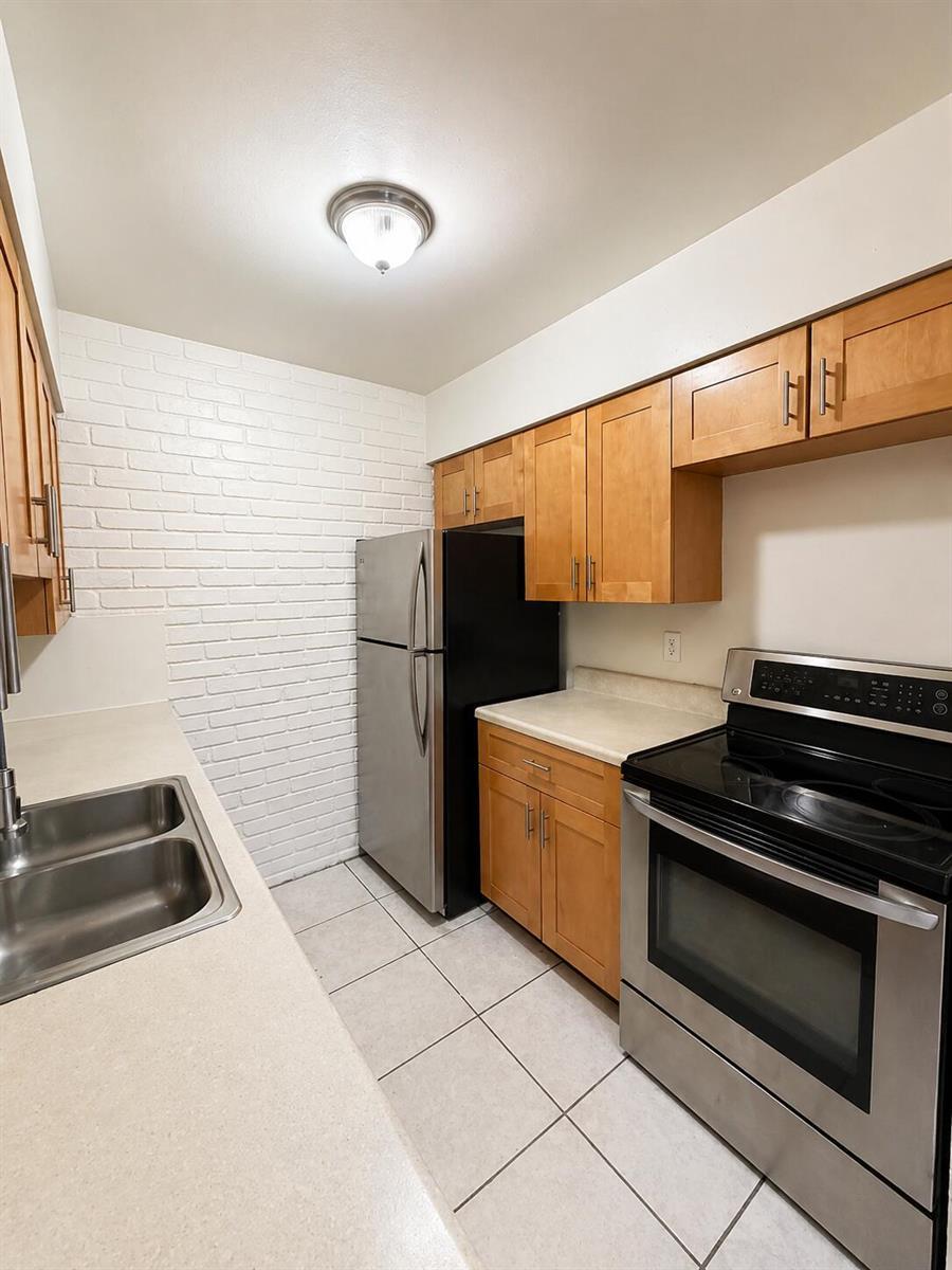 4151 NW 30th Terrace, Lauderdale Lakes FL 33309 photo 4