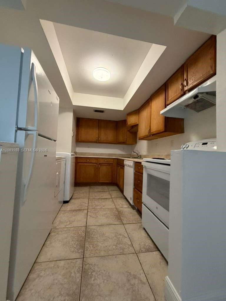 5822 NW 21st St, Lauderhill FL 33313