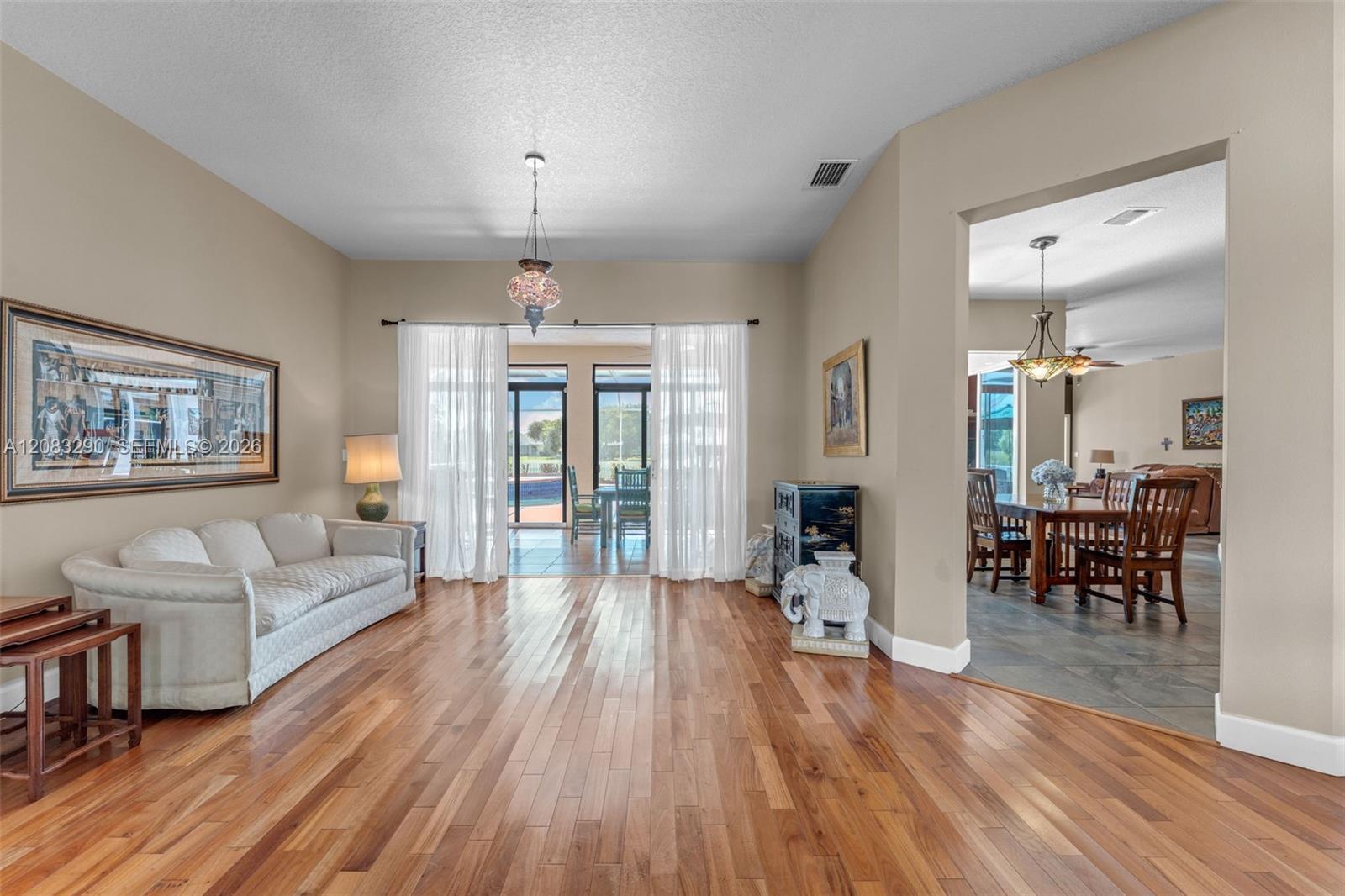 2825 Fairways Dr, Homestead FL 33035 photo 3