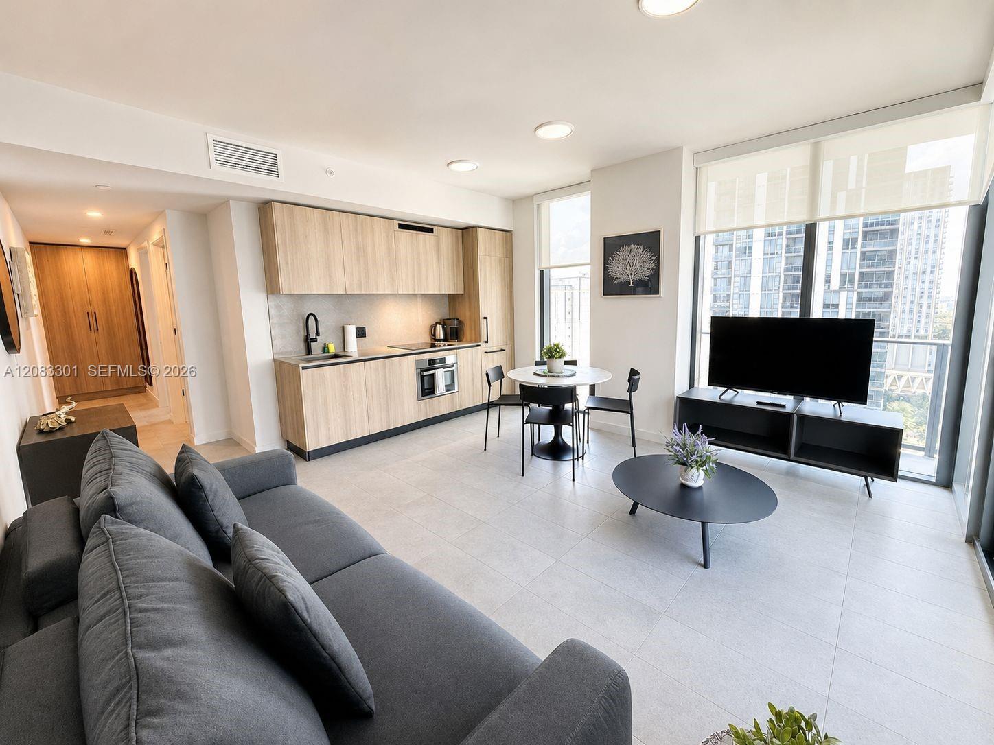 121 NE 5th St # 2408, Miami FL 33132 photo 3