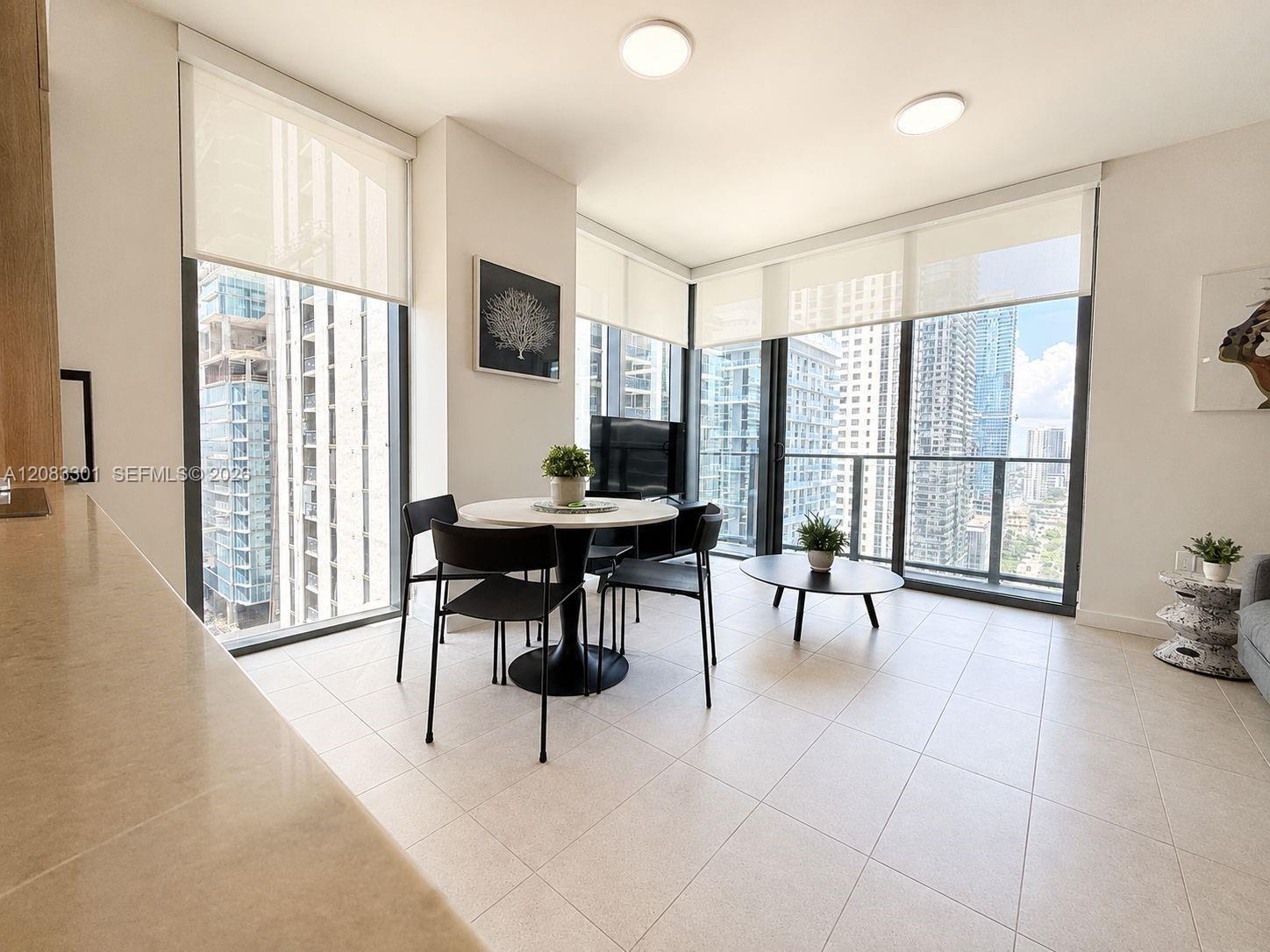 121 NE 5th St # 2408, Miami FL 33132 photo 4