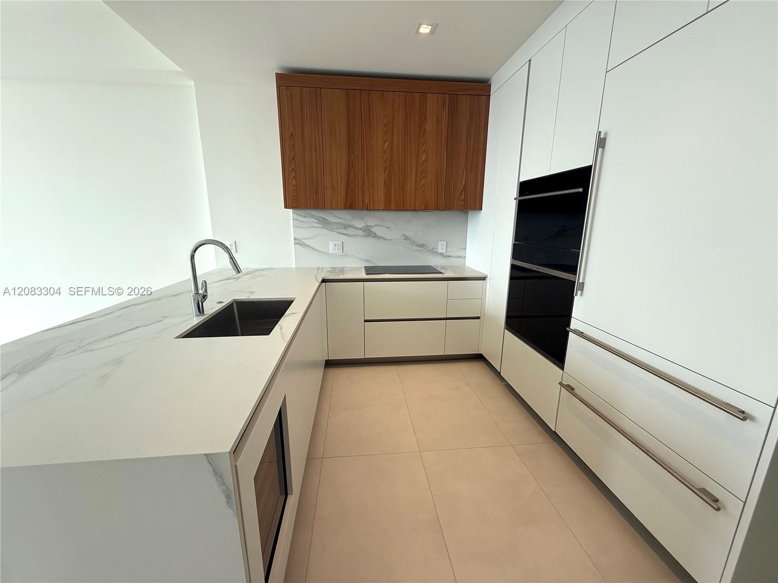 1400 Biscayne Blvd # 904, Miami FL 33132 photo 3