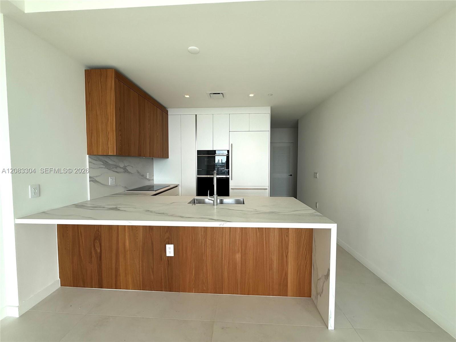 1400 Biscayne Blvd # 904, Miami FL 33132