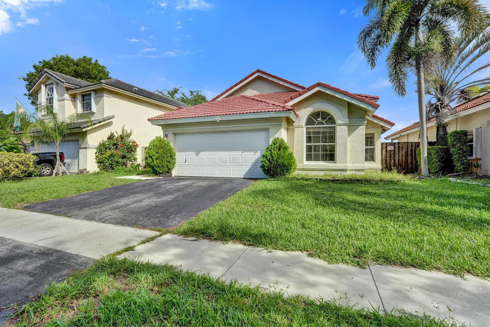 6965 NW 29th Court, Margate FL 33063 photo 2