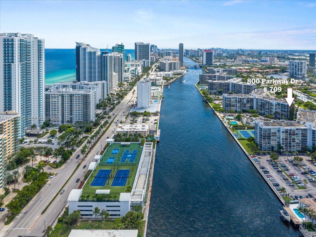 800 Parkview Dr # 709, Hallandale Beach FL 33009 photo 2