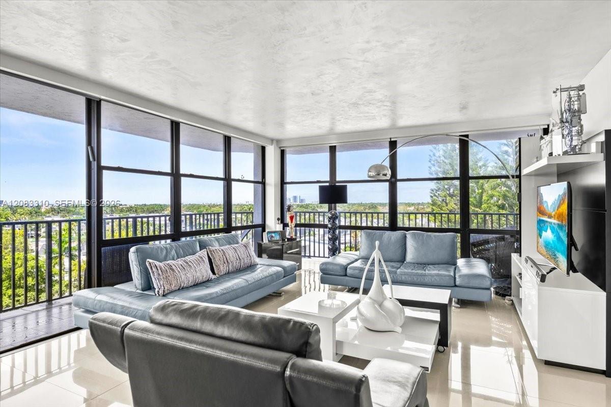 800 Parkview Dr # 709, Hallandale Beach FL 33009 photo 5