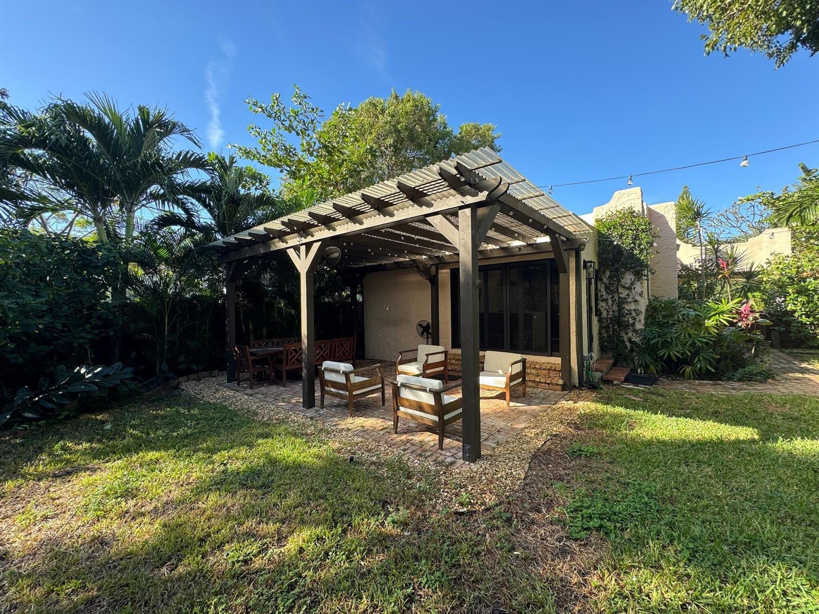 618 S K Street S, FL 33460 photo 2