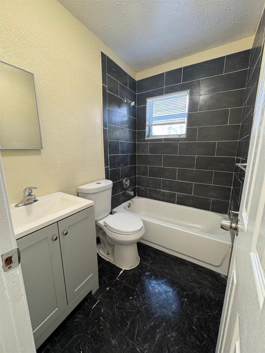200 NW 14TH Street # 1, Pompano Beach FL 33060 photo 2