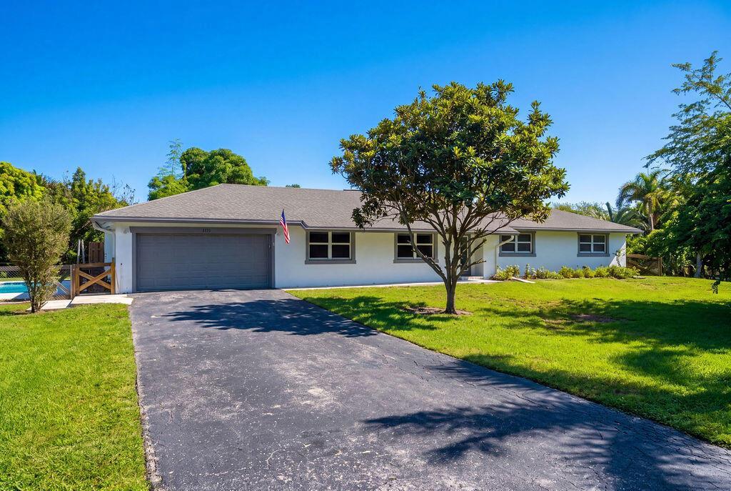 4910 SW 205TH Avenue, Southwest Ranches FL 33332 photo 2